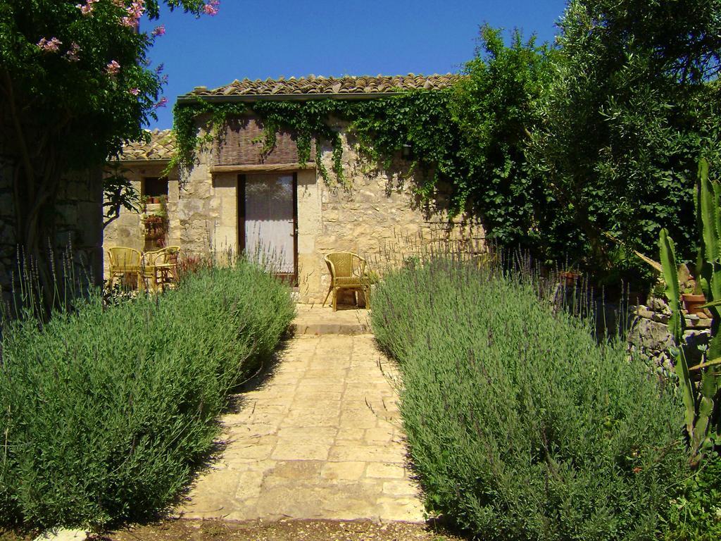 Liola Guest House Modica Ruang foto