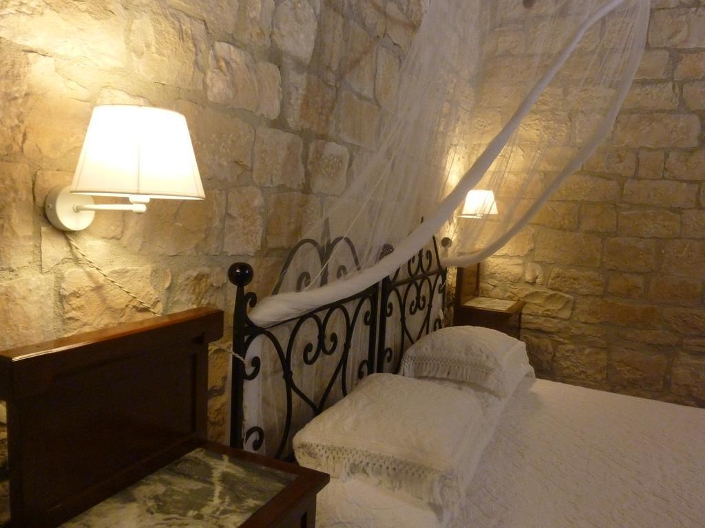 Liola Guest House Modica Bagian luar foto